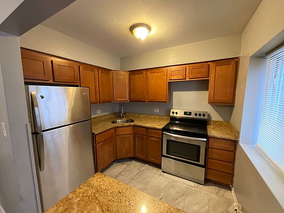 4th image of 4724 S Michigan Ave #4D