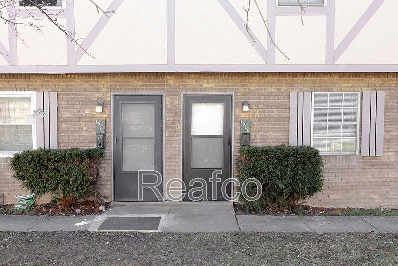 1st image of 1586 Harvester Ln