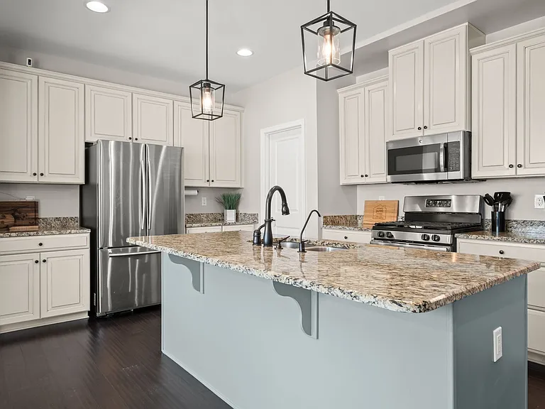 457 Goodman Dr — Photo 13