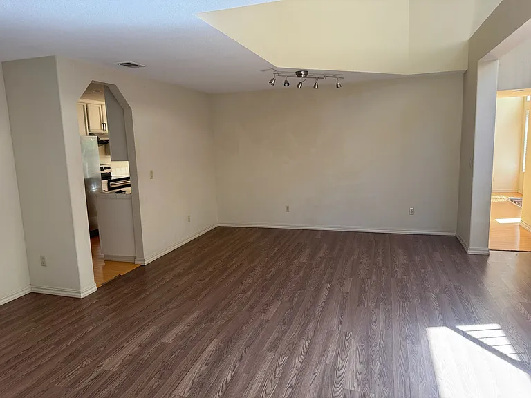 2921 Garden Creek Cir — Photo 8