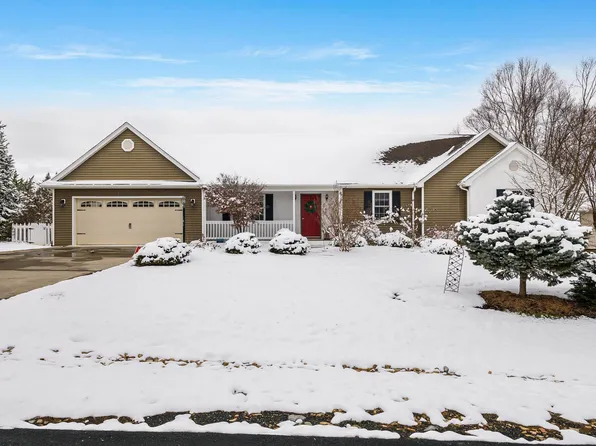 116 Emerald Hill Dr, Fishersville, VA 22939