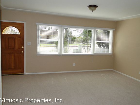 2nd image of 4820-22 63rd St
