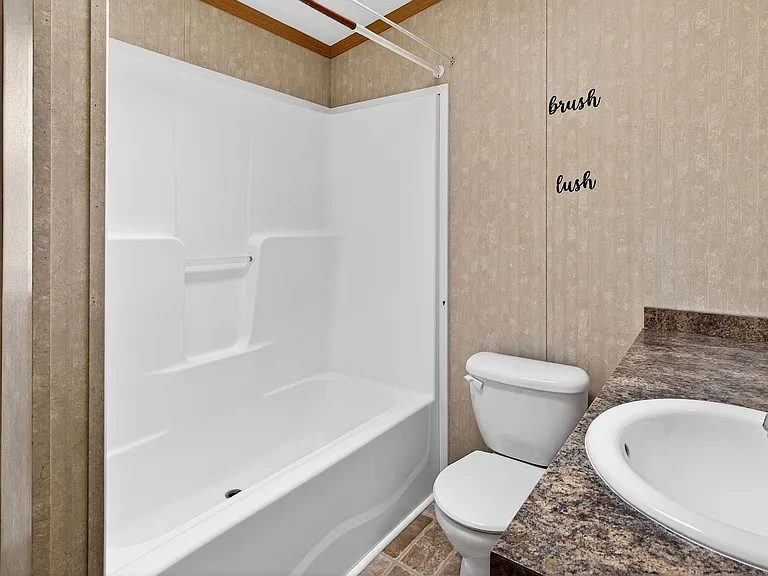 15 W Redwood Ave — Photo 13