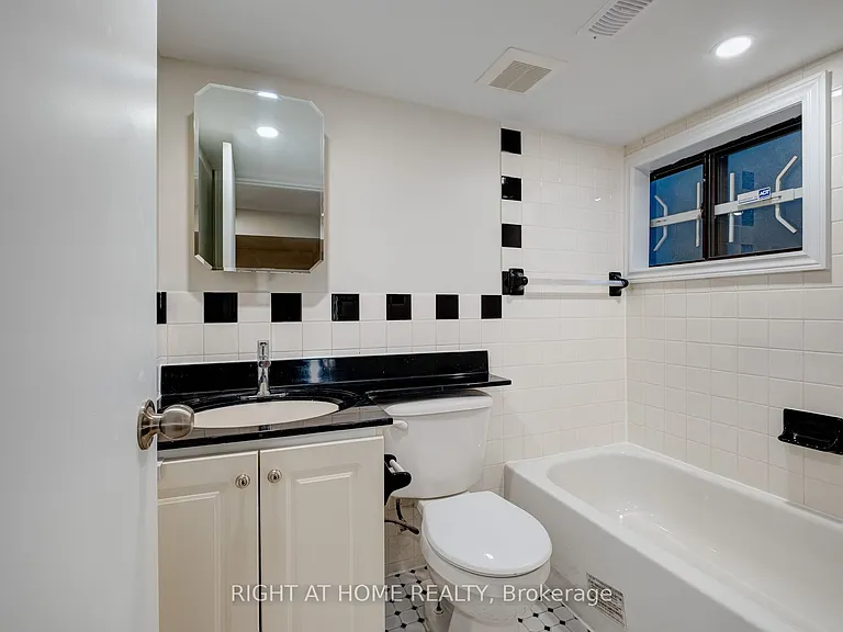 3 Muriel Ave #LOWER — Photo 7