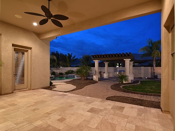 4th image of 922 E Coconino Pl