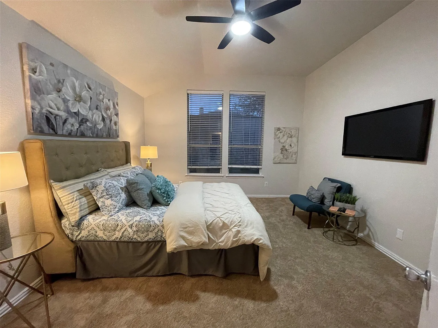 3 bed, 1404 sqft, $2,050 — Photo 4