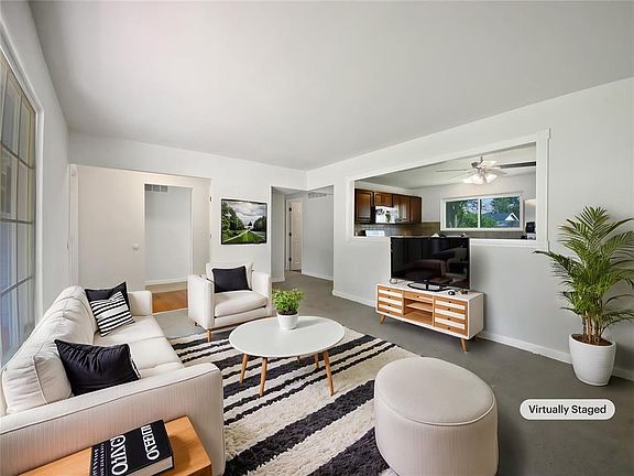 3rd image of 2065 Huntington Dr
