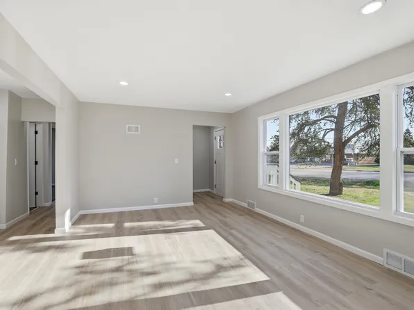 6019 W Broadway Ave, New Hope, MN 55428