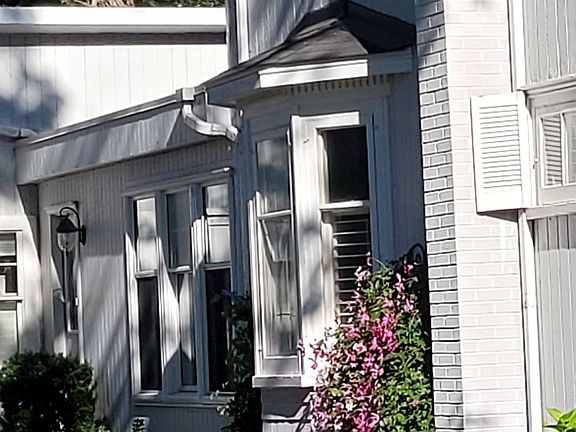 5th image of 114 Main St W