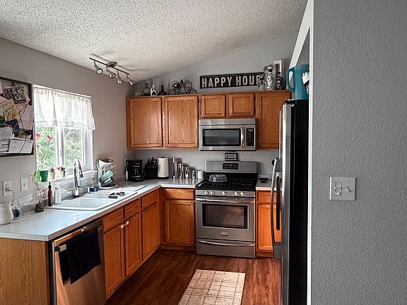 4th image of 12010 Forest Way
