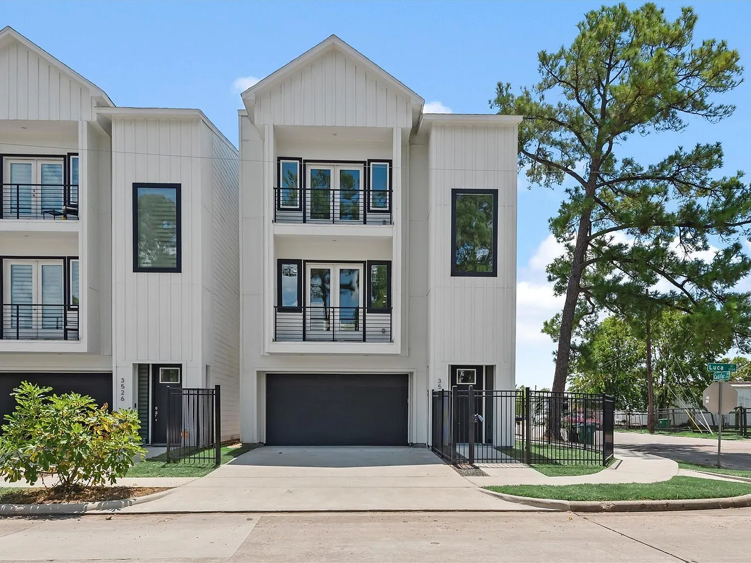 3 bed, 3.5 bath, 2247 sqft, $2,800 — Photo 2