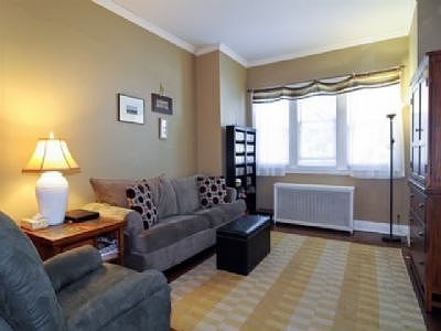 4th image of 2901 N Washtenaw Ave #2