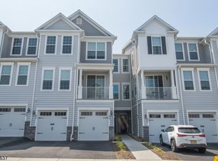 94 Aspen Dr, Cedar Grove, NJ 07009