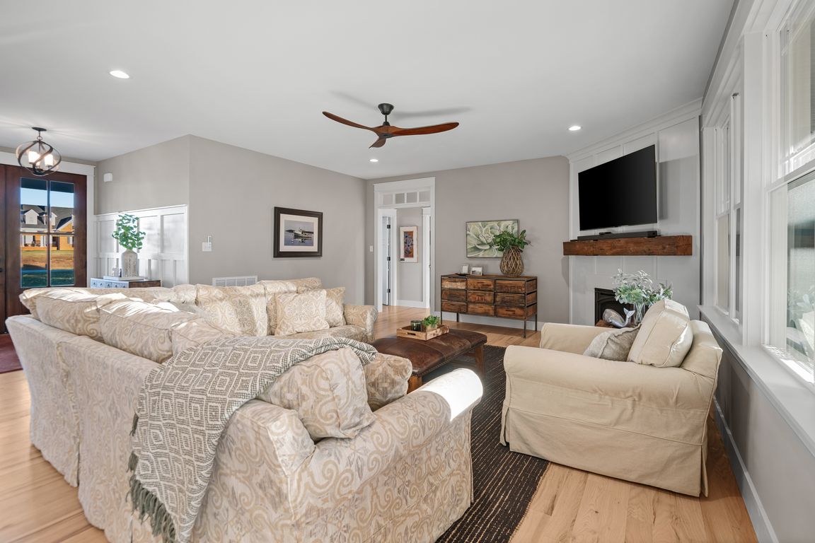 next background image