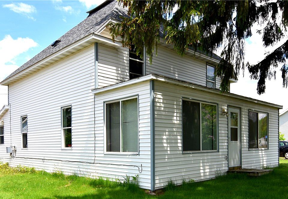 1st image of 107 Schneider Street #2