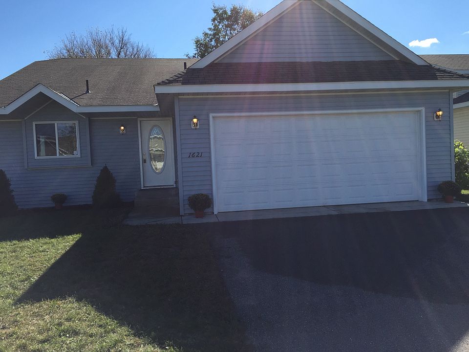 1st image of 1621 Forest Glen Cir