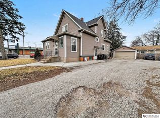 1105 N 33rd St, Lincoln, NE 68503