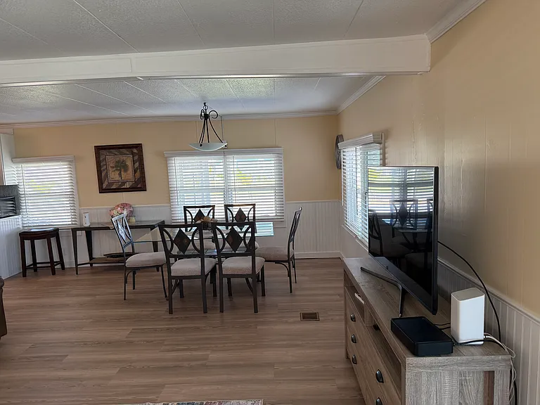 217 Periwinkle St — Photo 15