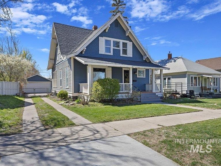 Listing photo 2