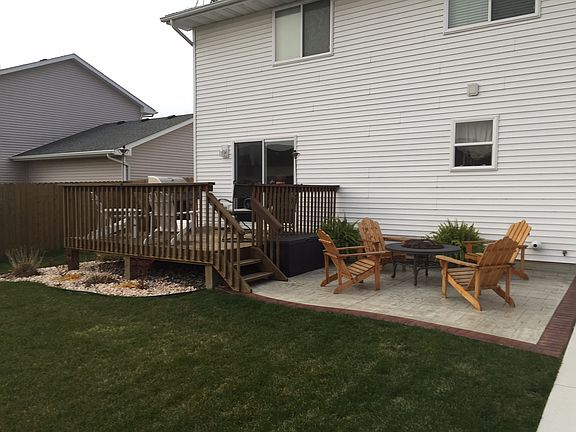 3rd image of 670 Meadow Cir