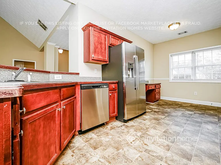 220 Hedgewood Dr — Photo 7