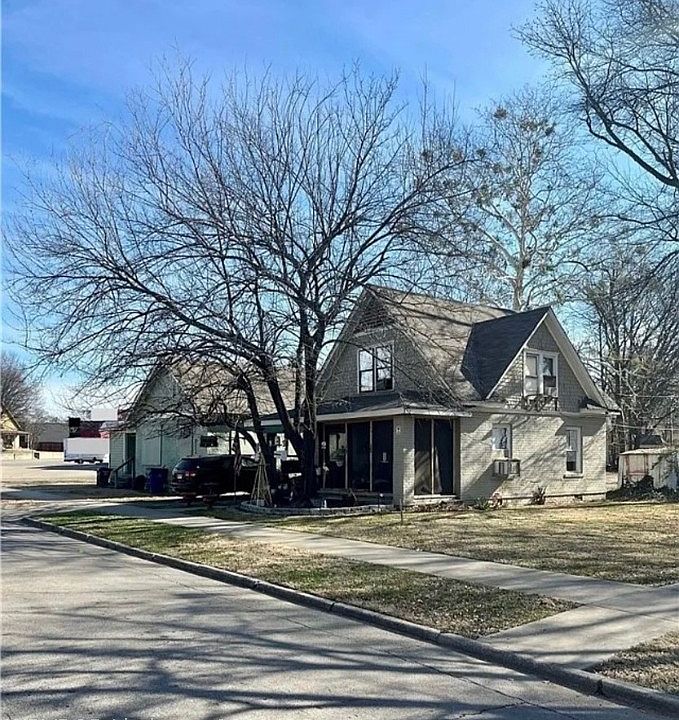 1st image of 804 N 19th St