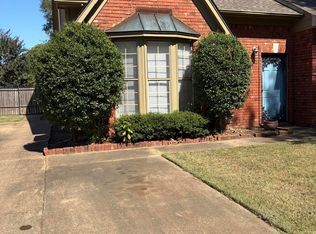 430 Shady Grove Dr, Hernando, MS 38632