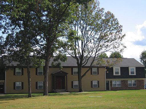 4th image of 10548 Governours Ln APT C