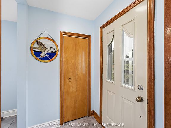 4th image of 156 Florence St