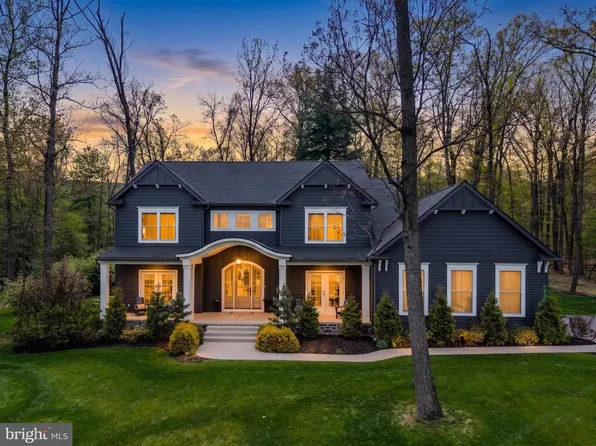 20 Barnitz Woods Dr, Mount Holly Springs, PA 17065
