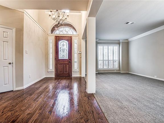 4th image of 605 Heatherglen Dr