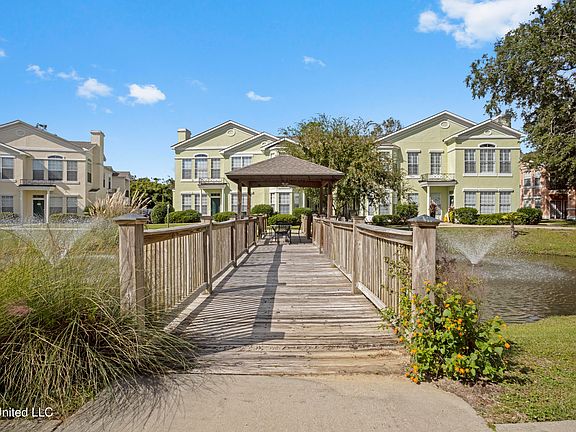 4th image of 2252 Beach Dr APT 205