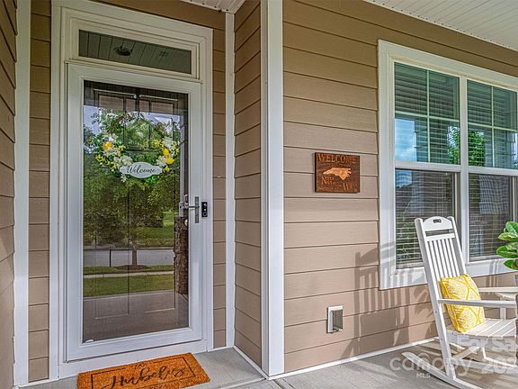 4th image of 1526 Robinson Oaks Dr
