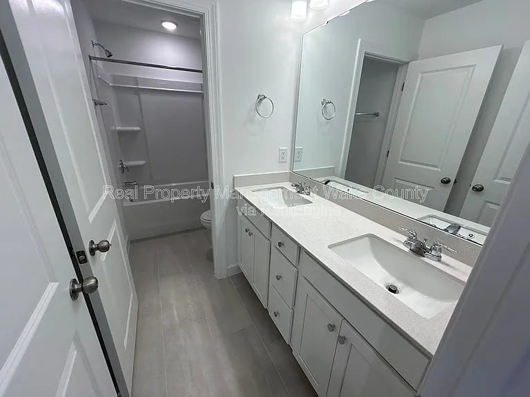 156 Sargents St — Photo 44