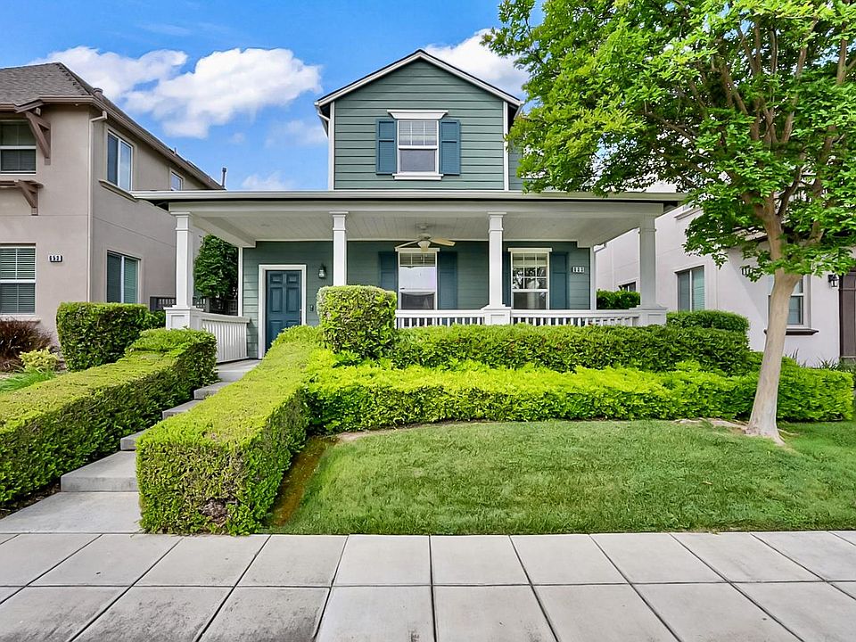 1st image of 633 Castle Haven Dr