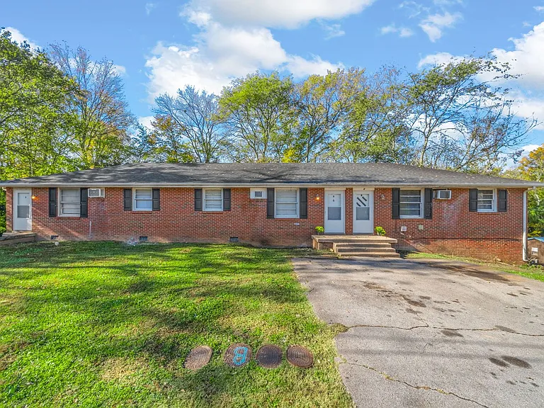 432 Circle Dr — Photo 2