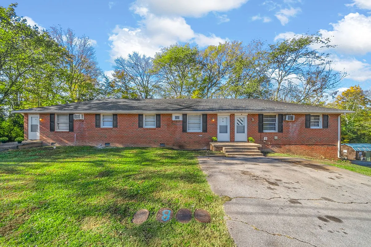 Building Photo - 432 Circle Dr