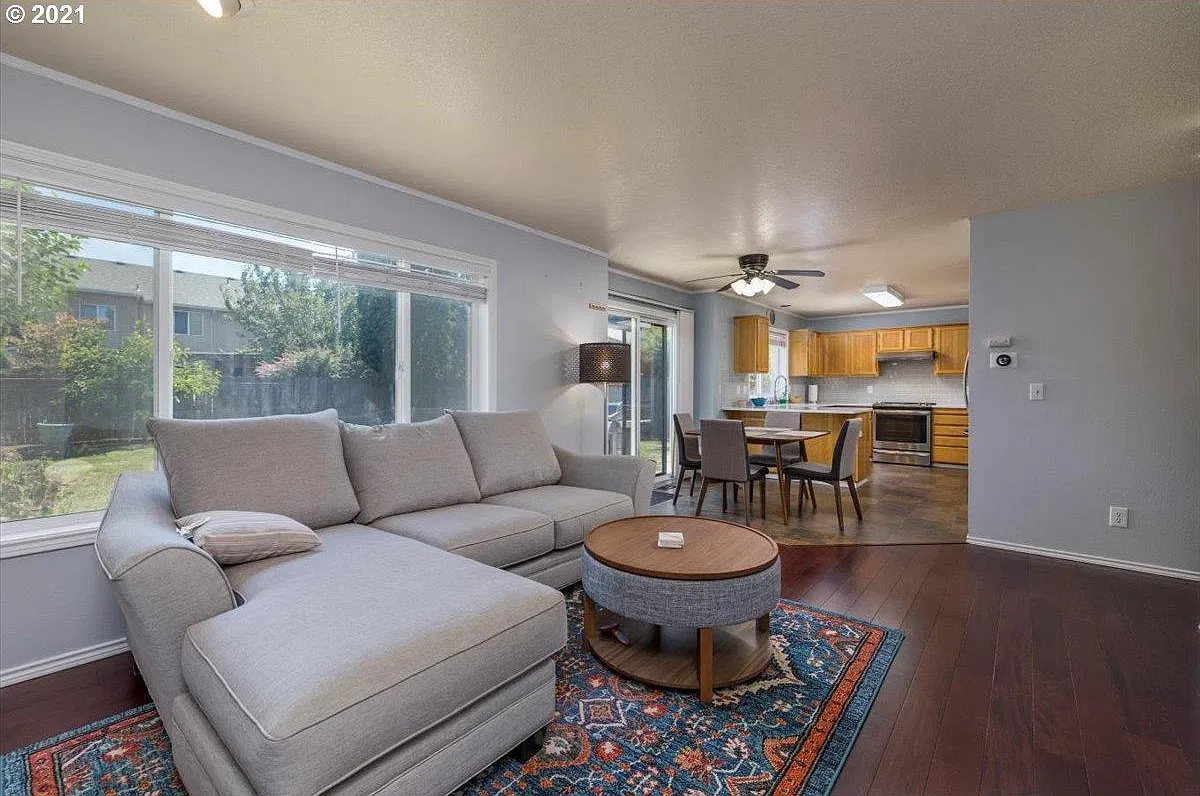 2140 SE 60th Ave — Photo 4