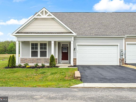 2nd image of 19550 Cosmos St