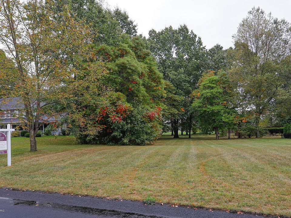1298 Wickford Dr-101