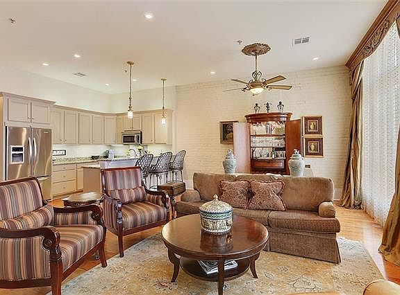 3rd image of 531 Bienville Ave #3