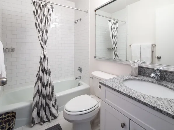 375 South End Avenue 21C image 1 of 14