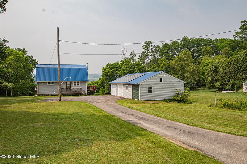 5th image of 105 Travers Road