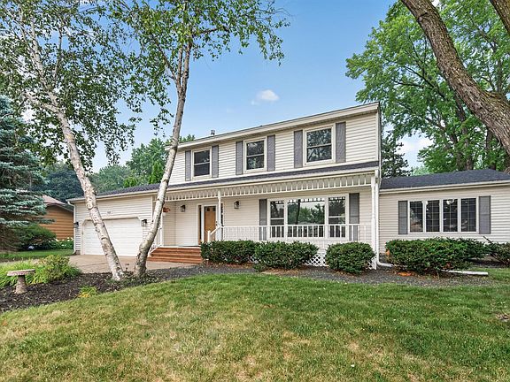 3rd image of 4532 Normandale Highlands Dr
