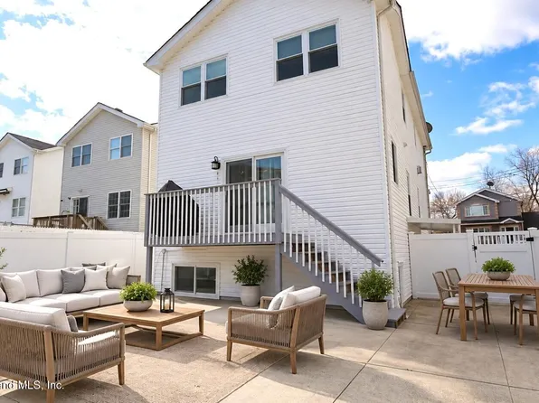 35 Georgia Ct, Staten Island, NY 10309