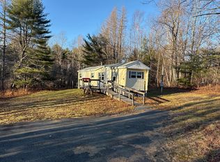 11 School St, Nobleboro, ME 04555