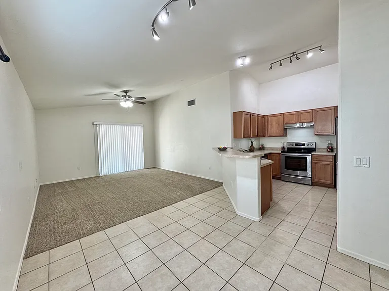 7304 E Laughing Tree Ln — Photo 12