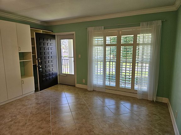 4th image of 235 Seaview Ct APT D8