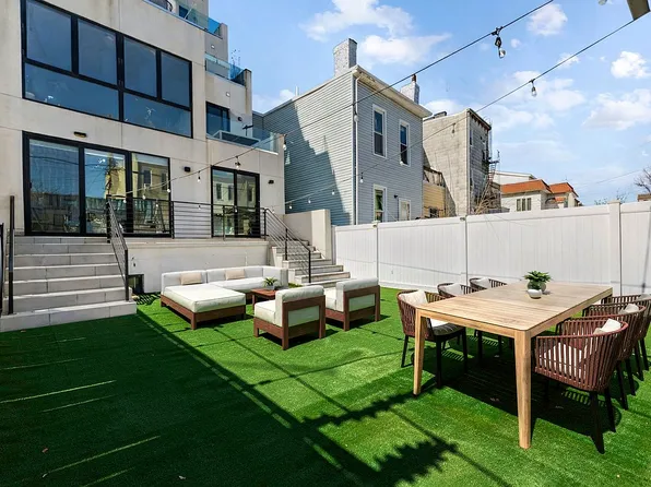 20 Hausman St #2, Brooklyn, NY 11222