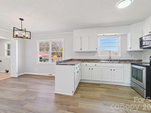 2nd image of 127 Mullinax Dr